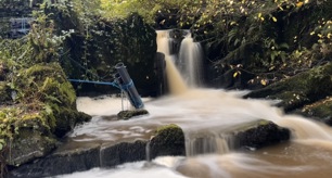 Ceredigion yn arwain y ffordd wrth fonitro ansawdd dŵr gyda thechnoleg arloesol 