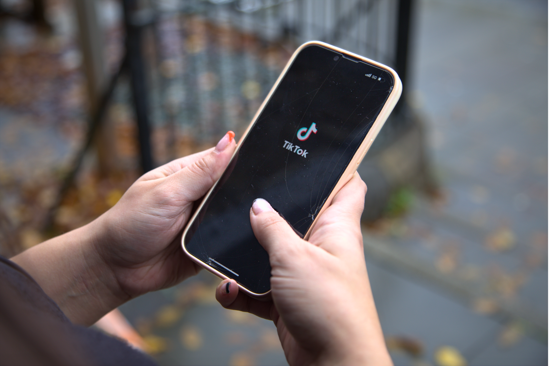 Life Online Report Highlights Young People’s Digital Lives Across Dyfed-Powys