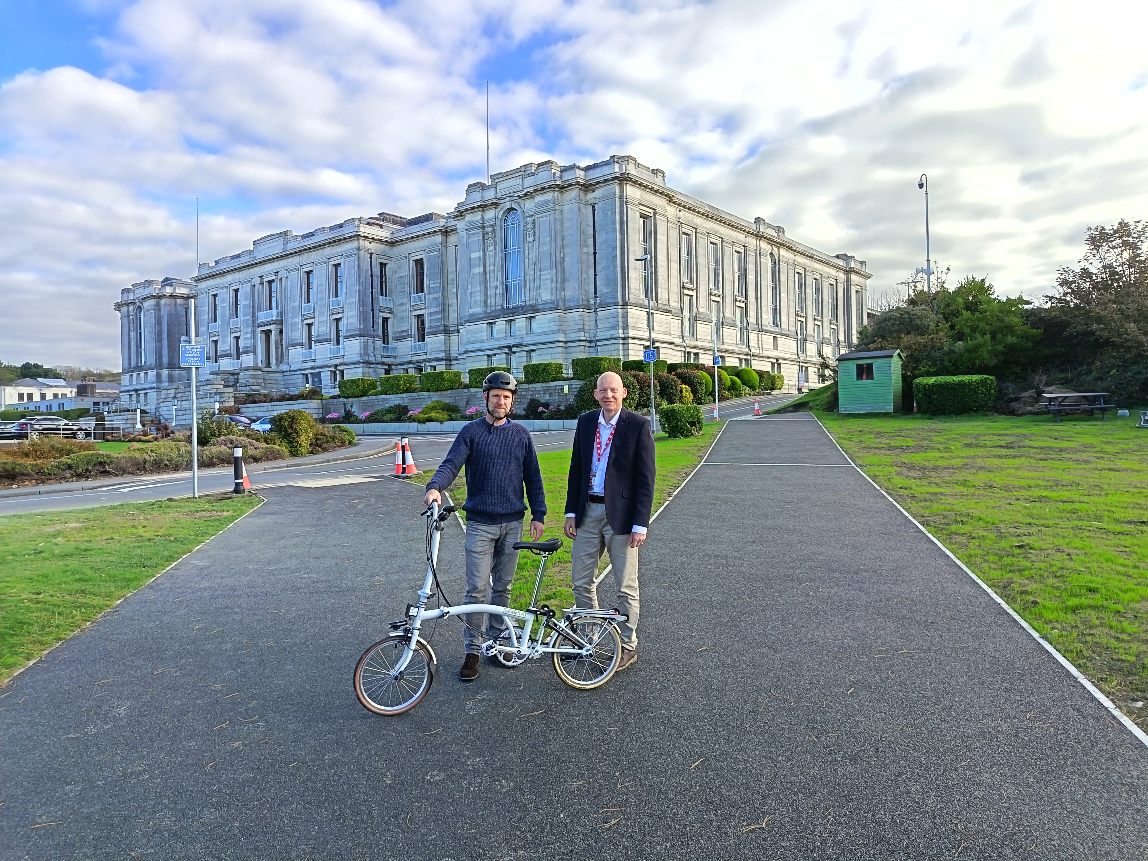 Improvements completed on active travel route ahead of Green Libraries Week 