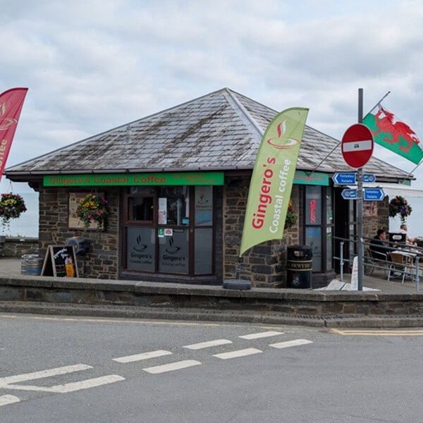 Yr Hen Ganolfan Groeso Ceinewydd